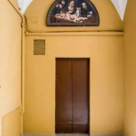 Whouse Porta Di Castello * Bologna